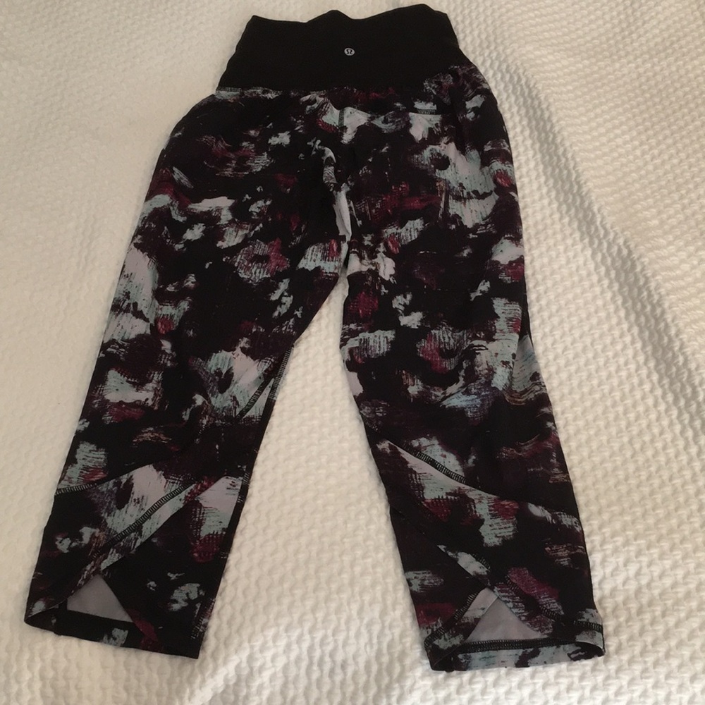 Lululemon Loose Fit Cropped Harem Pants